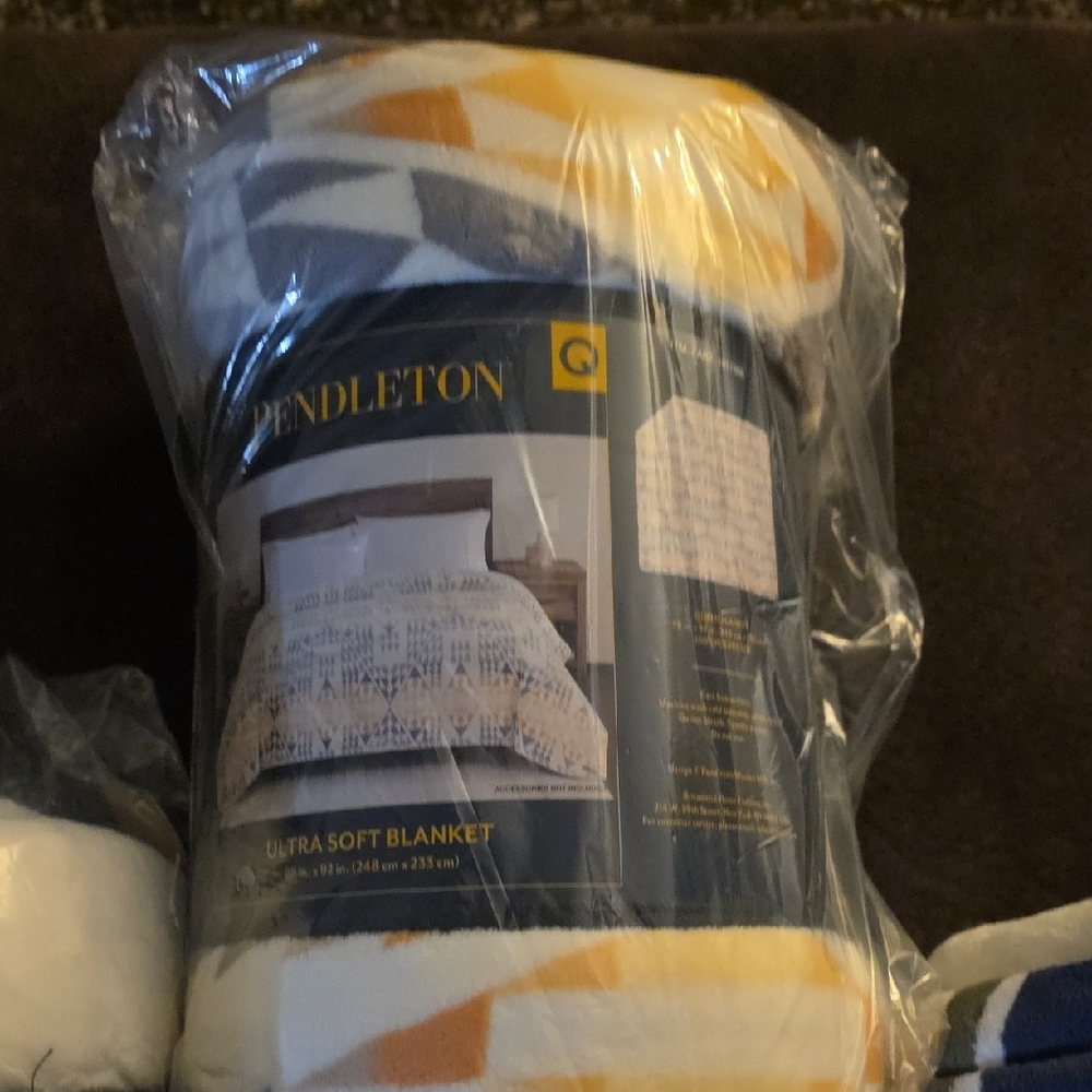 Pendleton Ultra Soft Blanket - Blue, Yellow, White